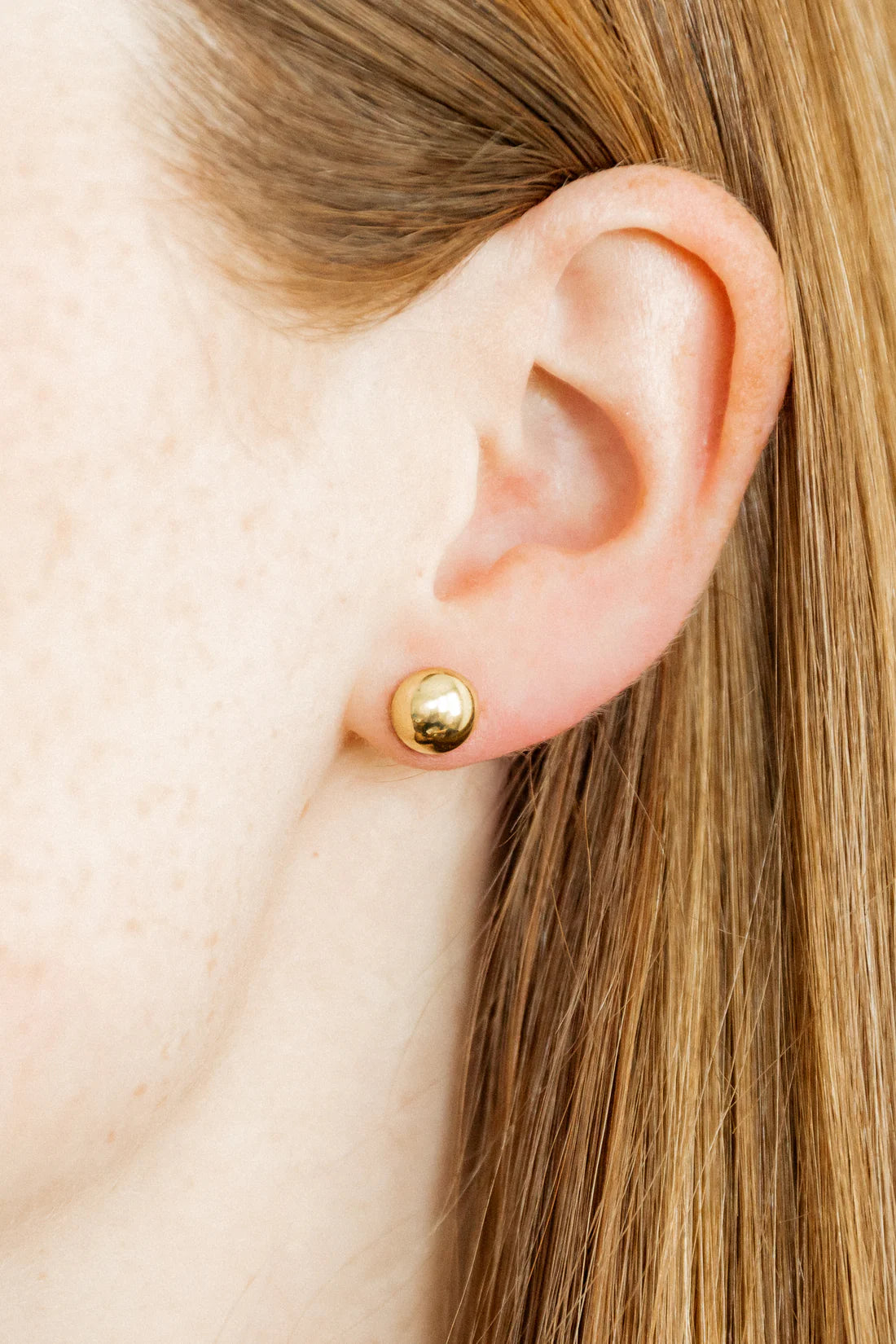 Vera Round Studs